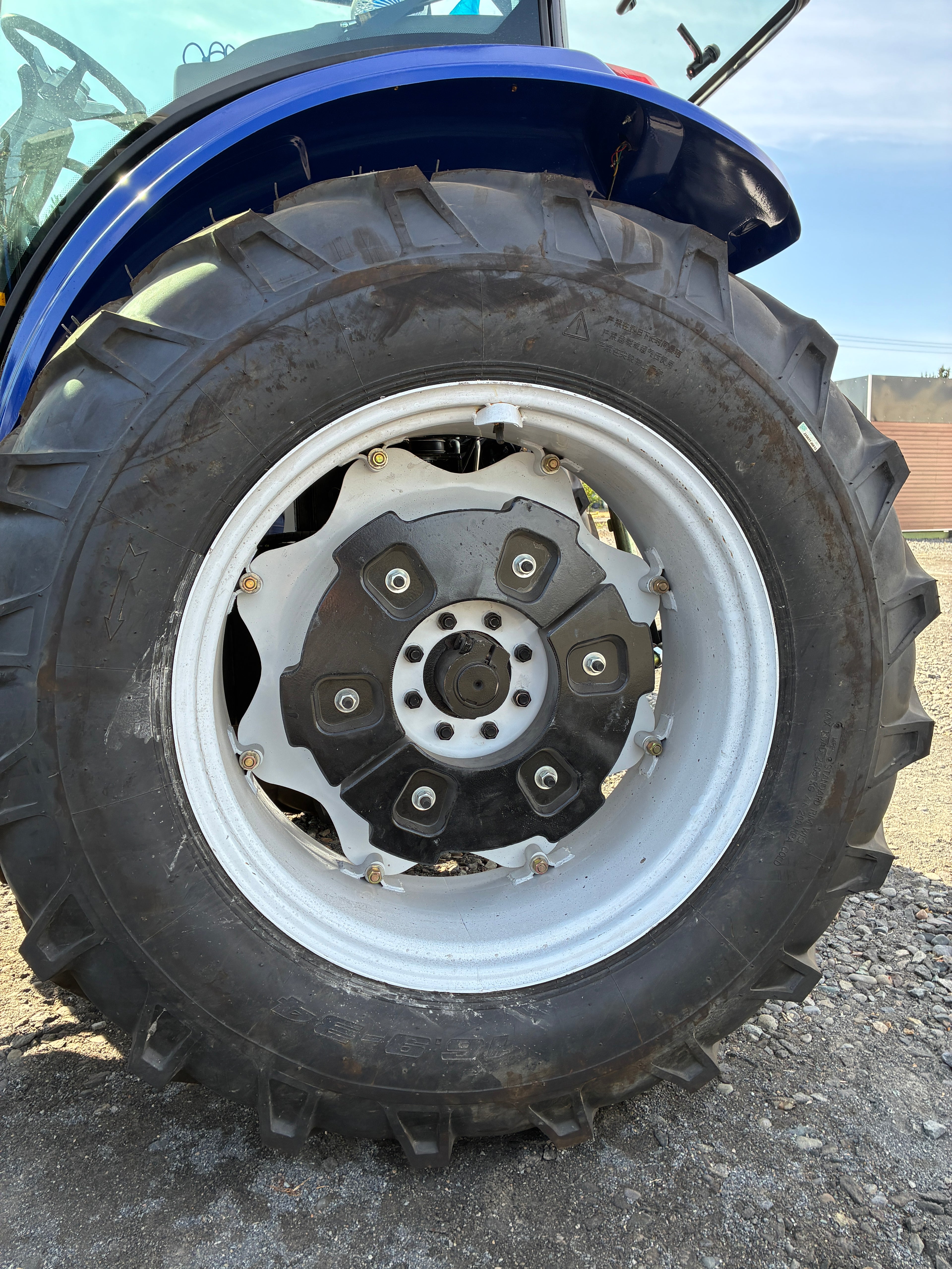 Tractor T140 (140HP)